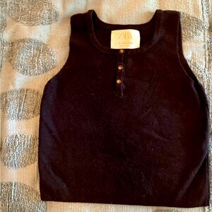 Zara Black sleeveless sweater top